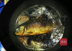鲫鱼塞肉的做法图解15
