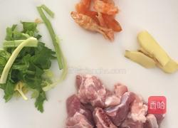 虾仁排骨罗卜汤的做法图解2