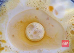 红丝绒杯子蛋糕的做法图解3