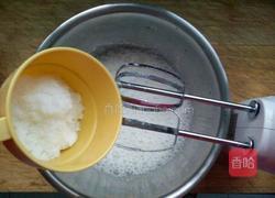 原味戚风方蛋糕的做法图解4