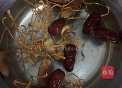 增强免疫力花胶虫草花红枣汤的做法图解4