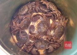 清蒸大闸蟹的做法图解1