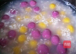 酒酿南瓜紫薯汤圆的做法图解2