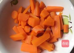 胡萝卜馒头的做法图解1