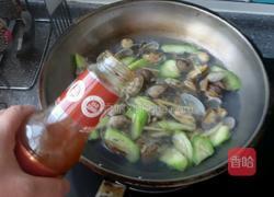 蛤蜊丝瓜汤的做法图解6