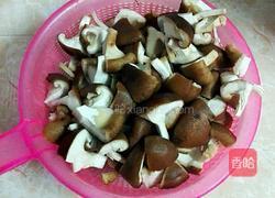 冬菇炒五花肉的做法图解4