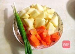 土豆炖牛腩的做法图解3