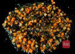叉烧木耳炒饭的做法图解8