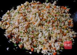 叉烧木耳炒饭的做法图解10