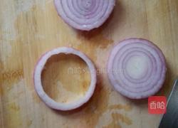洋葱煎蛋的做法图解1