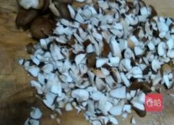 香茹牛肉酱的做法图解1