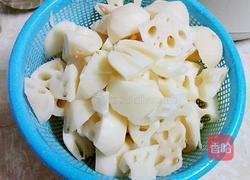 莲藕焖猪脚的做法图解2