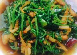 芹菜苗炒肉丝