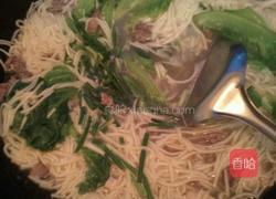 牛腩鲜鱿面的做法图解8