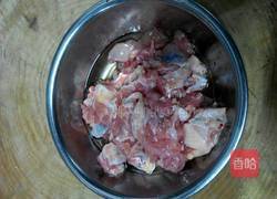 蘑菇炒小鸡的做法图解1