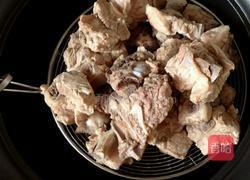 冬瓜排骨汤的做法图解2