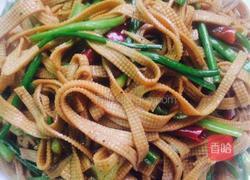 豆皮炒韭菜苔的做法图解4