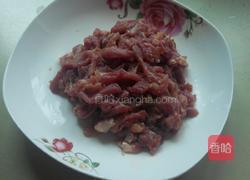 韭黄炒肉丝的做法图解3