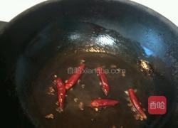 胡萝卜炒瓜片的做法图解2