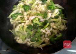 双花炒肉的做法图解2