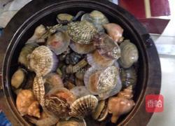 石锅海鲜。海鲜大聚会的做法图解1