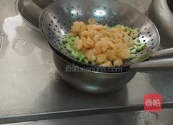 龙井虾仁的做法图解2