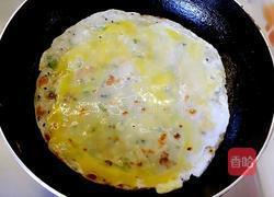 快手早餐---鸡蛋裹饼的做法图解4