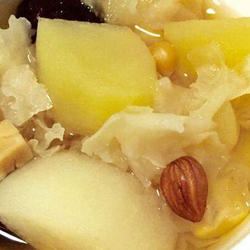青苹果雪梨银耳汤的做法[图]