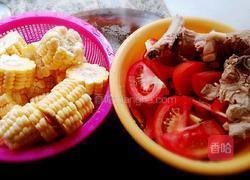 蕃茄玉米排骨汤的做法图解3