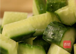 黄瓜拌凉粉的做法图解1