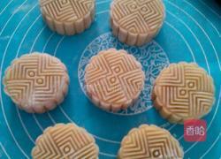 广式莲蓉月饼的做法图解5