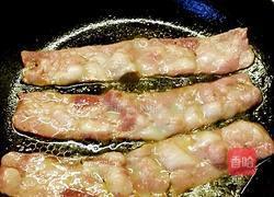 快手早餐——妖娆的老干妈墨西哥培根卷的做法图解1