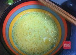 鸡蛋炒苦瓜的做法图解3