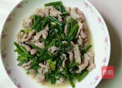 韭菜花炒猪肉的做法图解7