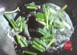 韭菜花炒猪肉的做法图解4