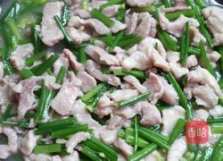 韭菜花炒猪肉的做法图解6