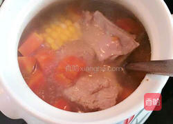 木瓜玉米猪骨汤的做法图解5