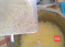 戚风蛋糕的做法图解4