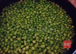 辣椒炒豆角的做法图解1