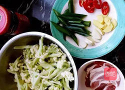干锅有机花菜的做法图解1