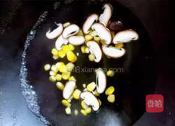 低卡花菜鲜虾披萨的做法图解2