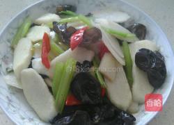 香芹木耳淮山的做法图解5