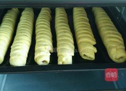 毛毛虫豆沙面包的做法图解5
