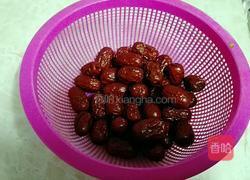 红枣鸡蛋糖水的做法图解1