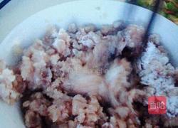 黄瓜丝丸子汤的做法图解1