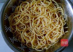 三丝炒意面的做法图解3