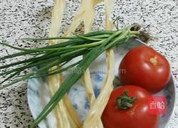 西红杮烧腐竹的做法图解1