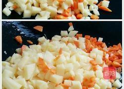 香葱土豆胡萝卜丁的做法图解6