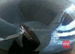 木耳莴笋炒肉的做法图解1