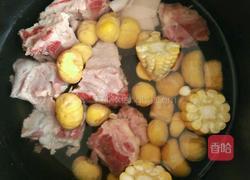 板栗猪骨汤的做法图解4